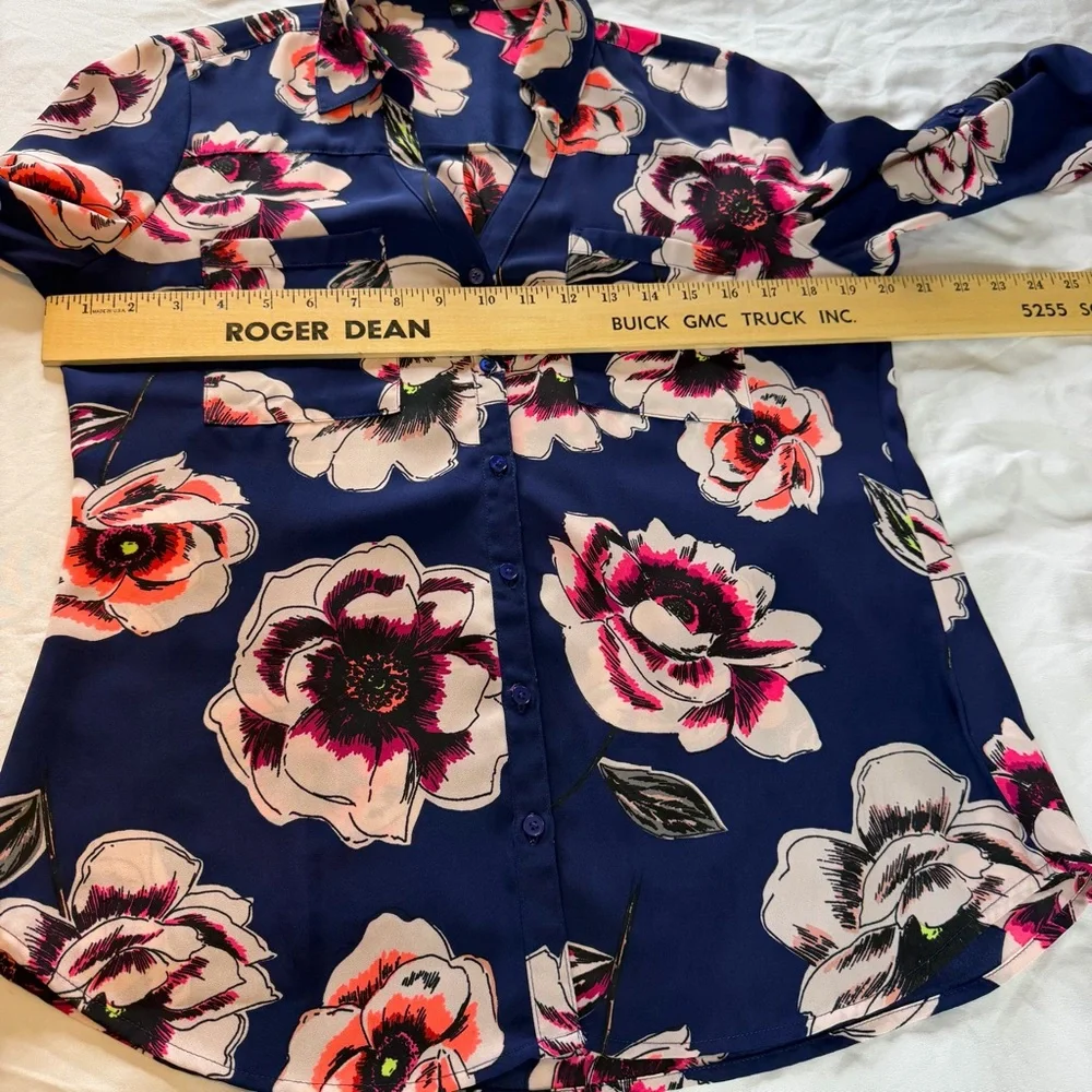 Express Floral Button-Down Bundle Shirt in Navy and Dusty Rose Work Office Chic - Picture 12 of 15